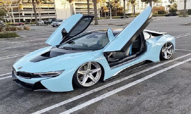 BMW I8  For Rent In UAE 