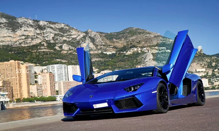 Lamborghini Aventador Car Rental Dubai